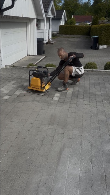 Komprimering av belegningsstein